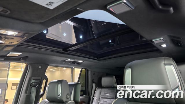Cadillac Escalade (V) 6.2 Sports Platinum 2022 — фото 18