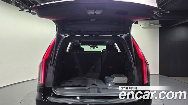 Cadillac Escalade (V) 6.2 Sports Platinum 2022 — фото 20