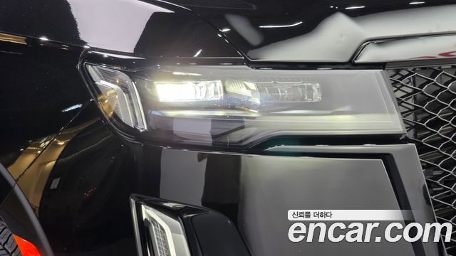 Cadillac Escalade (V) 6.2 Sports Platinum 2022 — фото 22