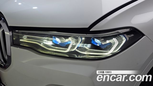 BMW X7 (G07) xDrive 40i Design Pure Excellence 7-Seater 2021 — фото 22