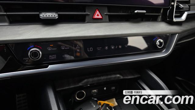 Kia Sportage Hybrid (V) 30Th Edition 2WD 2024 — фото 18