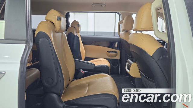 Kia Carnival (IV) Diesel 9-Seater Prestige 2023 — фото 16