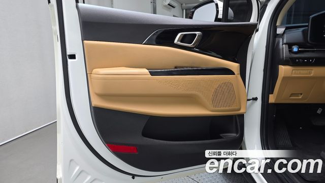 Kia Carnival (IV) Diesel 9-Seater Prestige 2023 — фото 30