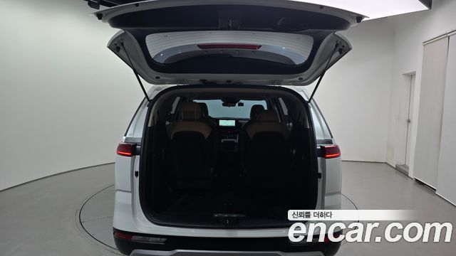 Kia Carnival (IV) Diesel 9-Seater Prestige 2023 — фото 37