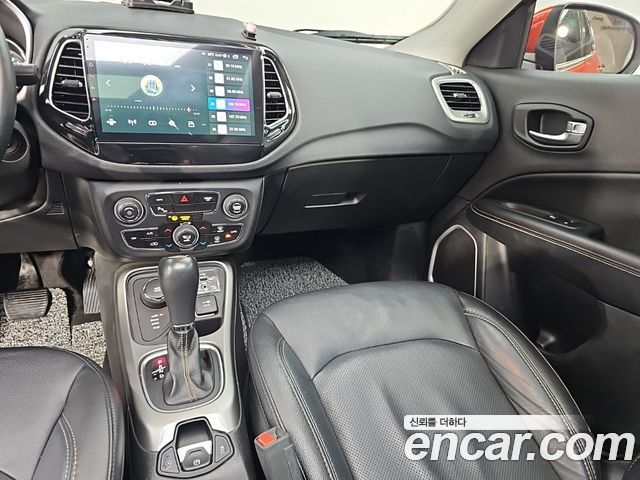 Jeep Compass (II) 2.4 Longitude AWD 2019 — фото 9