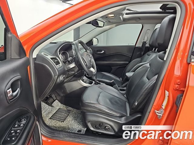 Jeep Compass (II) 2.4 Longitude AWD 2019 — фото 10