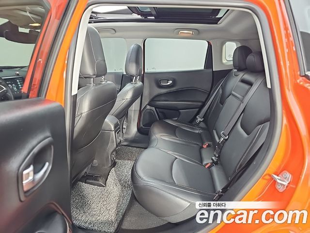 Jeep Compass (II) 2.4 Longitude AWD 2019 — фото 15