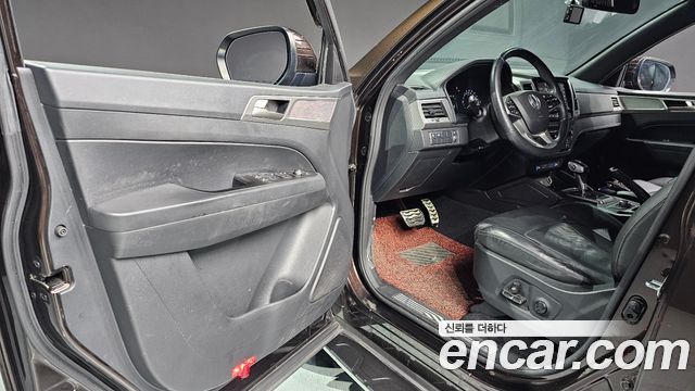 KG Mobility (SsangYong) Rexton Sports Khan Diesel 2.2 4WD Professional X (5-Link) 2019 — фото 11