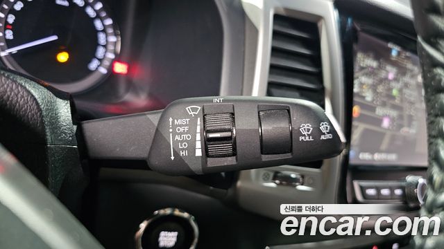 KG Mobility (SsangYong) Rexton Sports Khan Diesel 2.2 4WD Professional X (5-Link) 2019 — фото 13