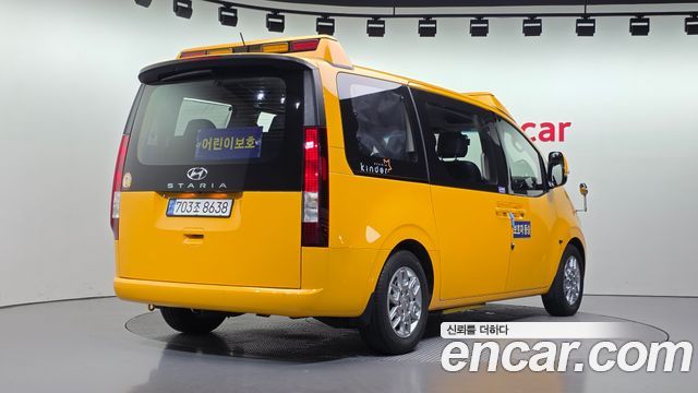 Hyundai Staria L3.5  Kinder Safety Car 11-Seater 2023 — фото 2