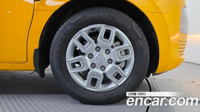 Hyundai Staria L3.5  Kinder Safety Car 11-Seater 2023 — фото 5