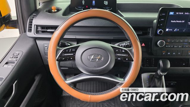 Hyundai Staria L3.5  Kinder Safety Car 11-Seater 2023 — фото 14