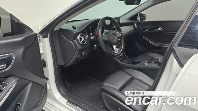 Mercedes-Benz CLA-Class (C117) CLA250 4MATIC 2018 — фото 10