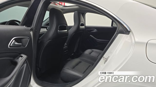Mercedes-Benz CLA-Class (C117) CLA250 4MATIC 2018 — фото 11