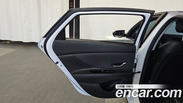 Hyundai Avante (CN7) 1.6 Inspiration 2021 — фото 25