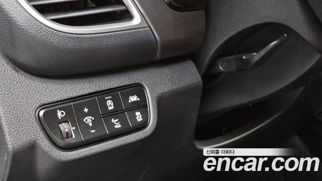 Kia Seltos Diesel 1.6 2WD Prestige 2020 — фото 13