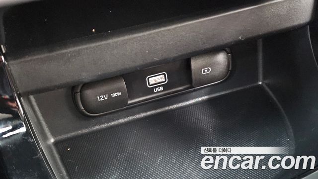 Kia Seltos Diesel 1.6 2WD Prestige 2020 — фото 29