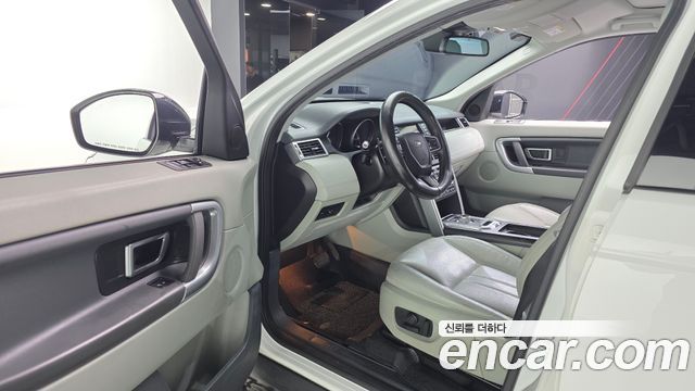 Land Rover Discovery Sport 2.0 TD4 SE 2016 — фото 10