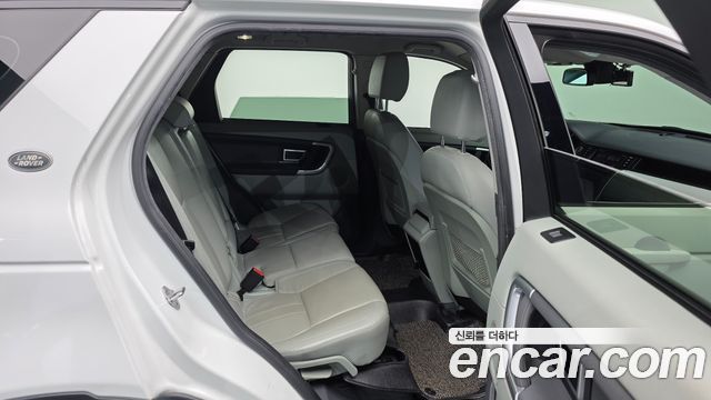 Land Rover Discovery Sport 2.0 TD4 SE 2016 — фото 16
