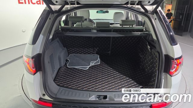 Land Rover Discovery Sport 2.0 TD4 SE 2016 — фото 24