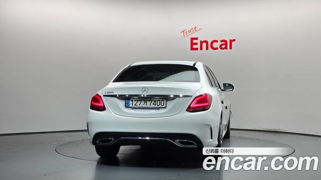 Mercedes-Benz C-Class (W205) C200 AMG Line 2021 — фото 4