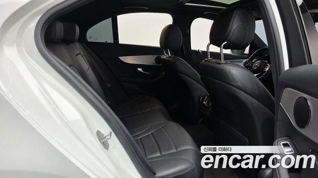 Mercedes-Benz C-Class (W205) C200 AMG Line 2021 — фото 12