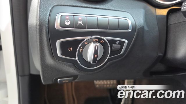 Mercedes-Benz C-Class (W205) C200 AMG Line 2021 — фото 17