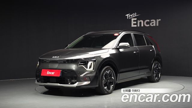 Kia Niro EV Earth 2024 — фото 1