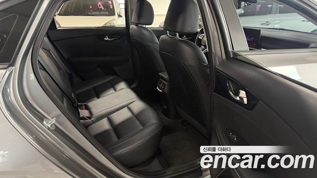 Kia K3 (II) 1.6 Prestige 2024 — фото 15