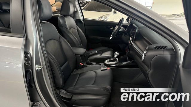 Kia K3 (II) 1.6 Prestige 2024 — фото 16