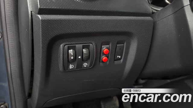 Renault Korea QM3 RE 2015 — фото 16