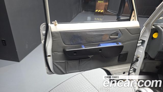 Chevrolet Labo Long Cargo-Deck DLX 2015 — фото 24
