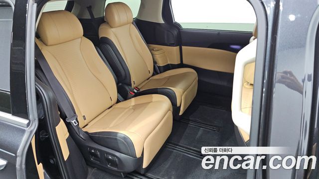 Kia Carnival (IV) Gasoline 7-Seater Signature 2023 — фото 11