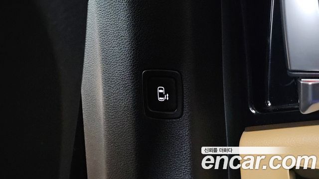 Kia Carnival (IV) Gasoline 7-Seater Signature 2023 — фото 29