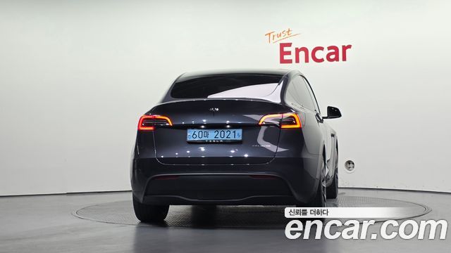 Tesla Model Y Long Range AWD 2021 — фото 4