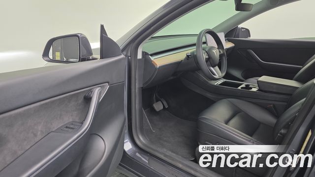 Tesla Model Y Long Range AWD 2021 — фото 16