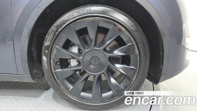 Tesla Model Y Long Range AWD 2021 — фото 27