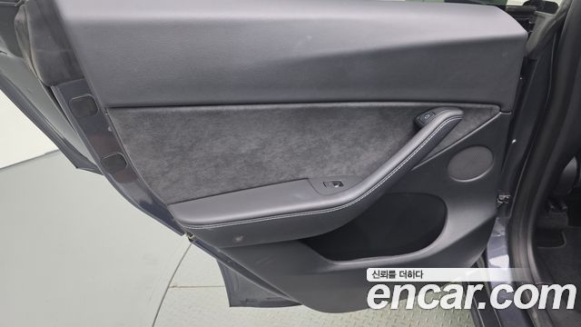 Tesla Model Y Long Range AWD 2021 — фото 31
