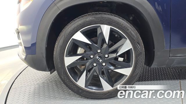 Kia Seltos Gasoline 1.6 Turbo 4WD Gravity 2022 — фото 5