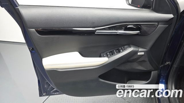 Kia Seltos Gasoline 1.6 Turbo 4WD Gravity 2022 — фото 24