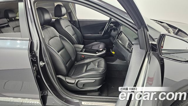 Kia Niro EV Noblesse 2020 — фото 10