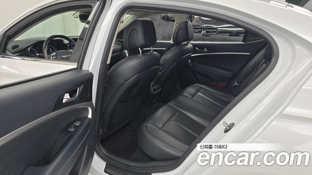 Genesis G70 Gasoline 2.0T 2WD 2021 — фото 11
