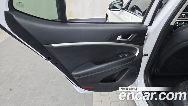 Genesis G70 Gasoline 2.0T 2WD 2021 — фото 25