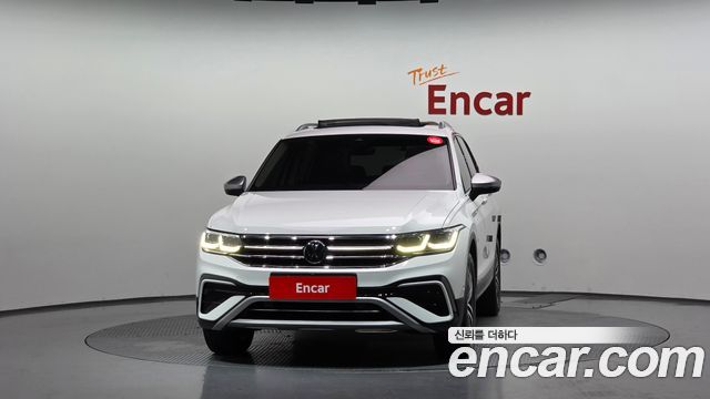 Volkswagen Tiguan Allspace 2.0 TSI Prestige 2023 — фото 3