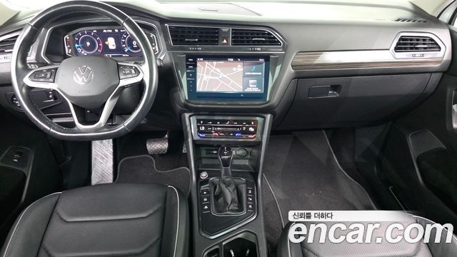 Volkswagen Tiguan Allspace 2.0 TSI Prestige 2023 — фото 7