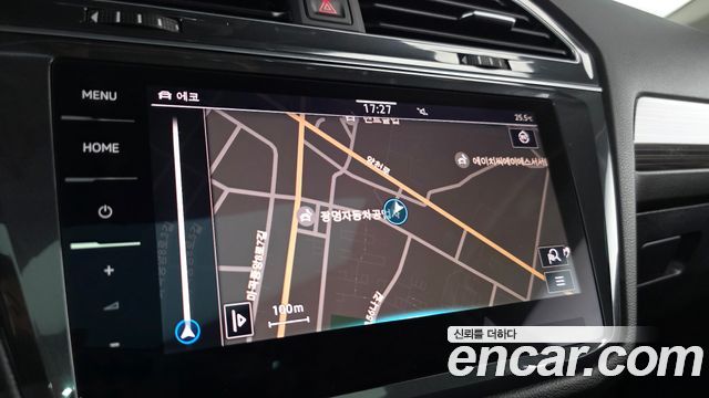 Volkswagen Tiguan Allspace 2.0 TSI Prestige 2023 — фото 14