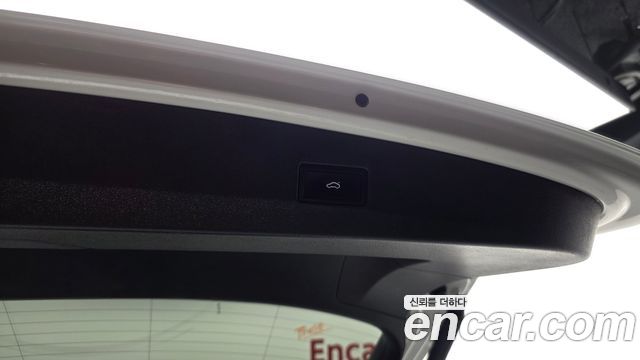 Volkswagen Tiguan Allspace 2.0 TSI Prestige 2023 — фото 27