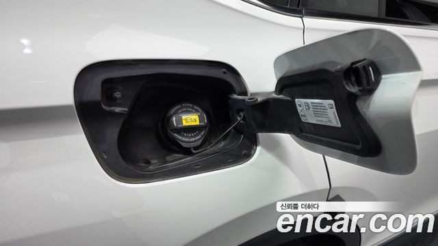 Volkswagen Tiguan Allspace 2.0 TSI Prestige 2023 — фото 28