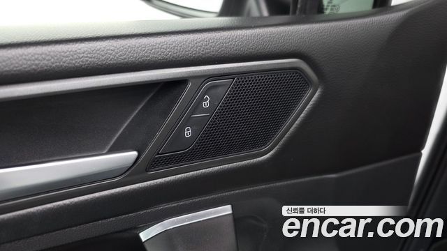 Volkswagen Tiguan Allspace 2.0 TSI Prestige 2023 — фото 34