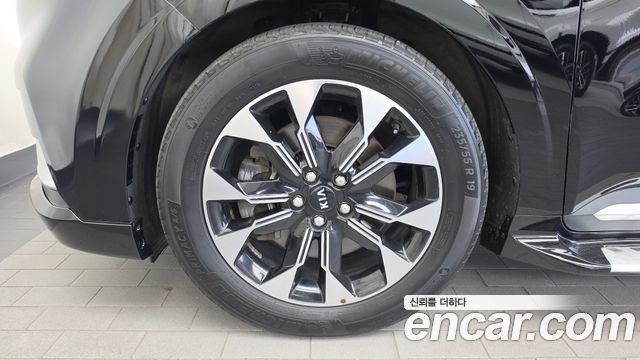 Kia Carnival (IV) Diesel 9-Seater Hi-Limousine Signature 2021 — фото 5